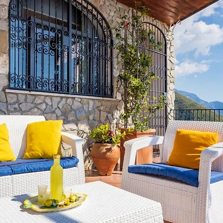 Casa de Férias Casa Sara In Costiera Amalfitana Arola (Campania)